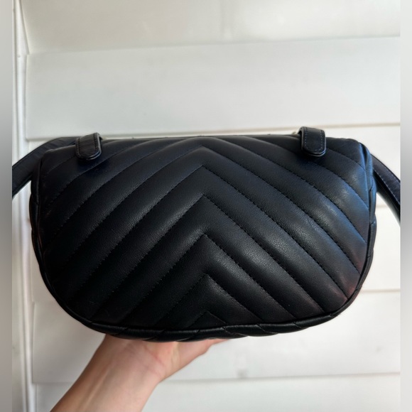 ✨CHANEL✨ Chevron Urban Spirit Black Backpack Gold Chain - Picture 8 of 15